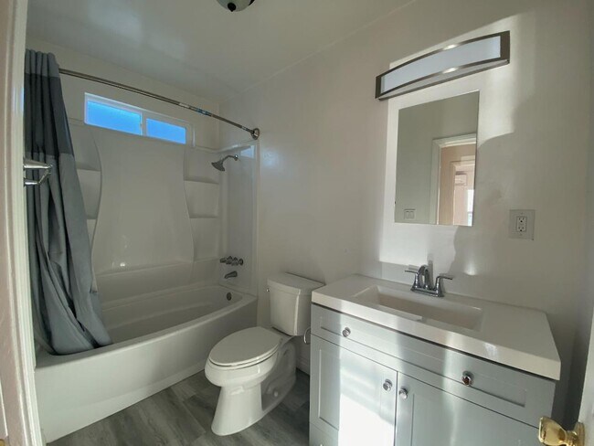 BATHROOM - 4325 Overland Ave