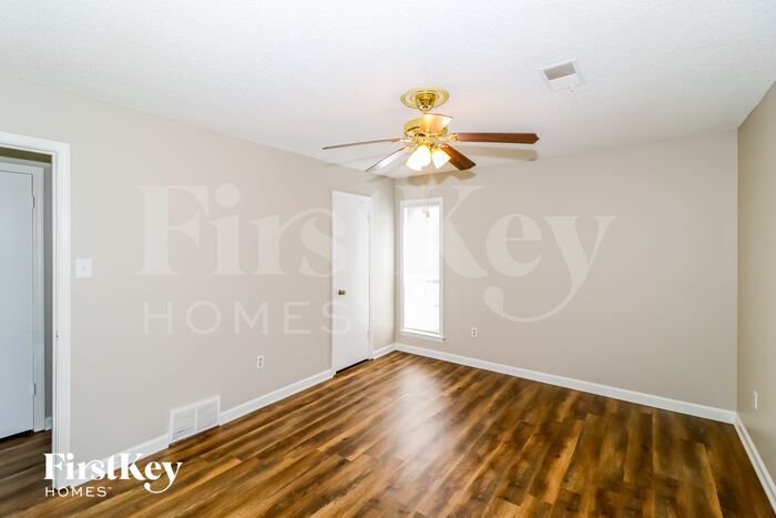 Building Photo - 6229 Skyview Cir