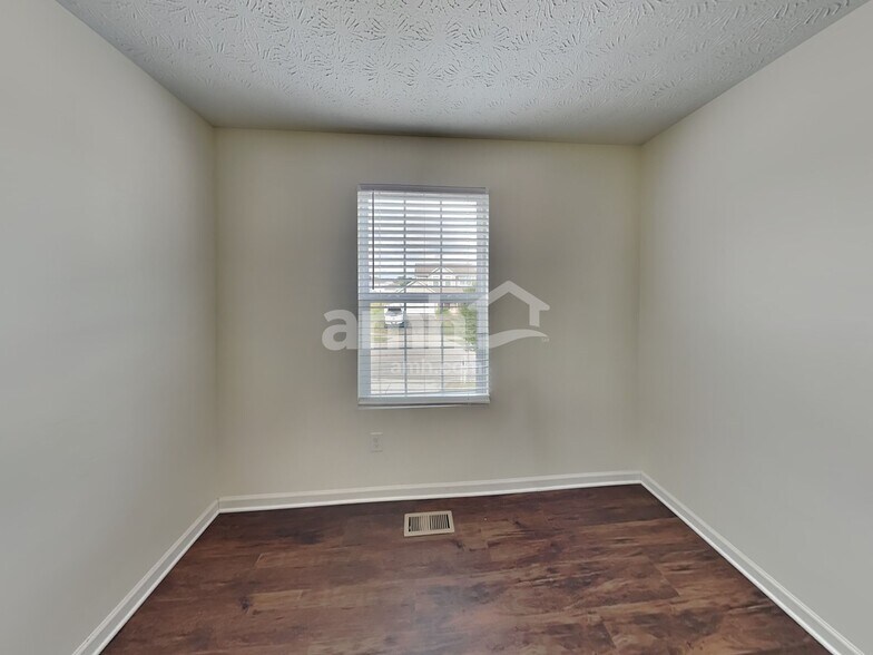 Building Photo - 5840 Mattox Cir