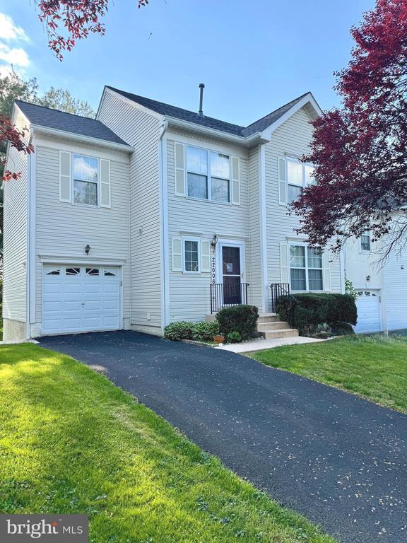 Building Photo - 22006 Stone Pier Ln