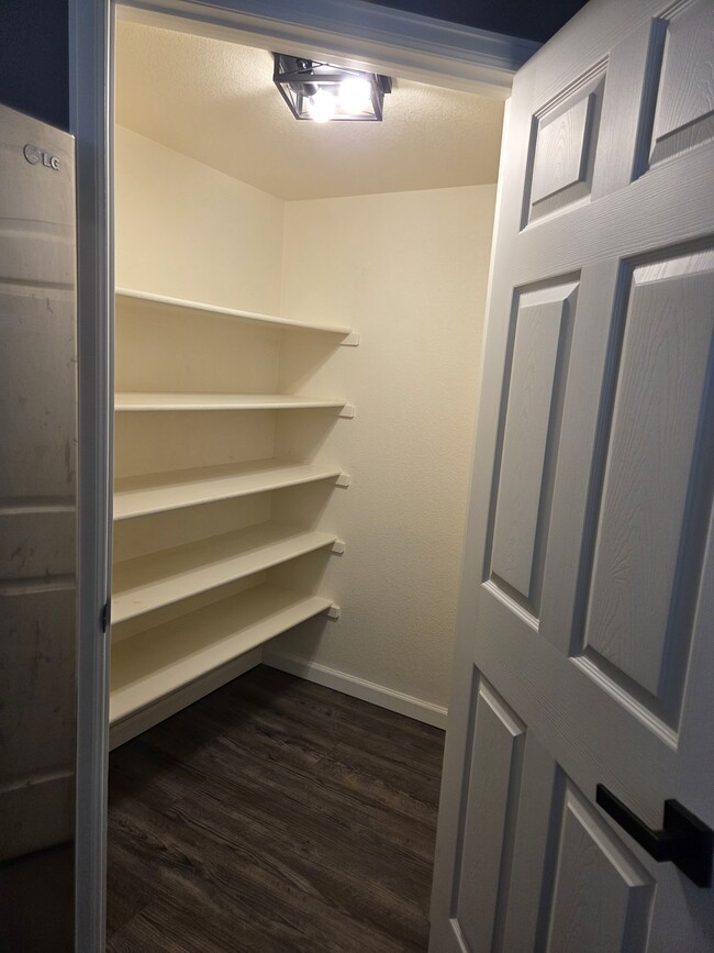 Building Photo - 1338 S Danube Ct