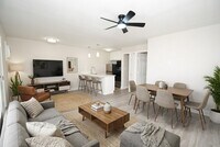 Building Photo - 2515 Yoakum Blvd