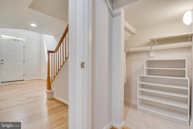 Building Photo - 4037 Fairfax Center Hunt Trail
