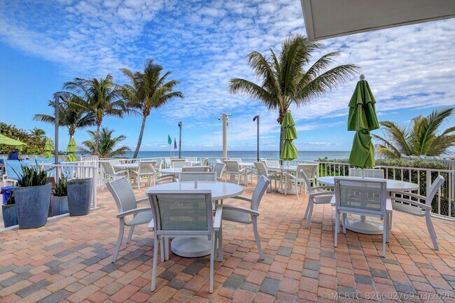 Building Photo - 4748 S Ocean Blvd