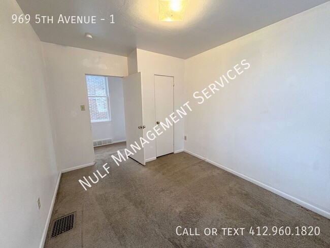 Building Photo - 2 Bed, 1 Bath Apartment in McKeesport