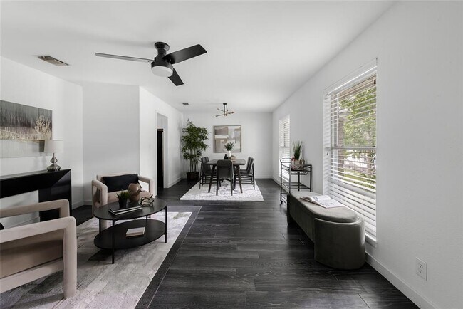 Building Photo - 2408 Shiloh Dr