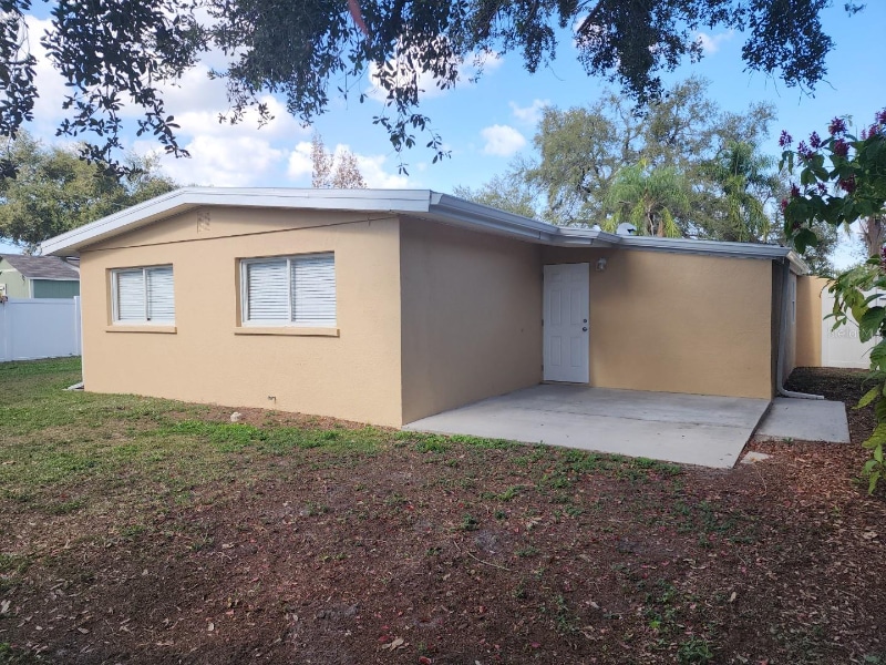 Building Photo - 3211 20th Ave W