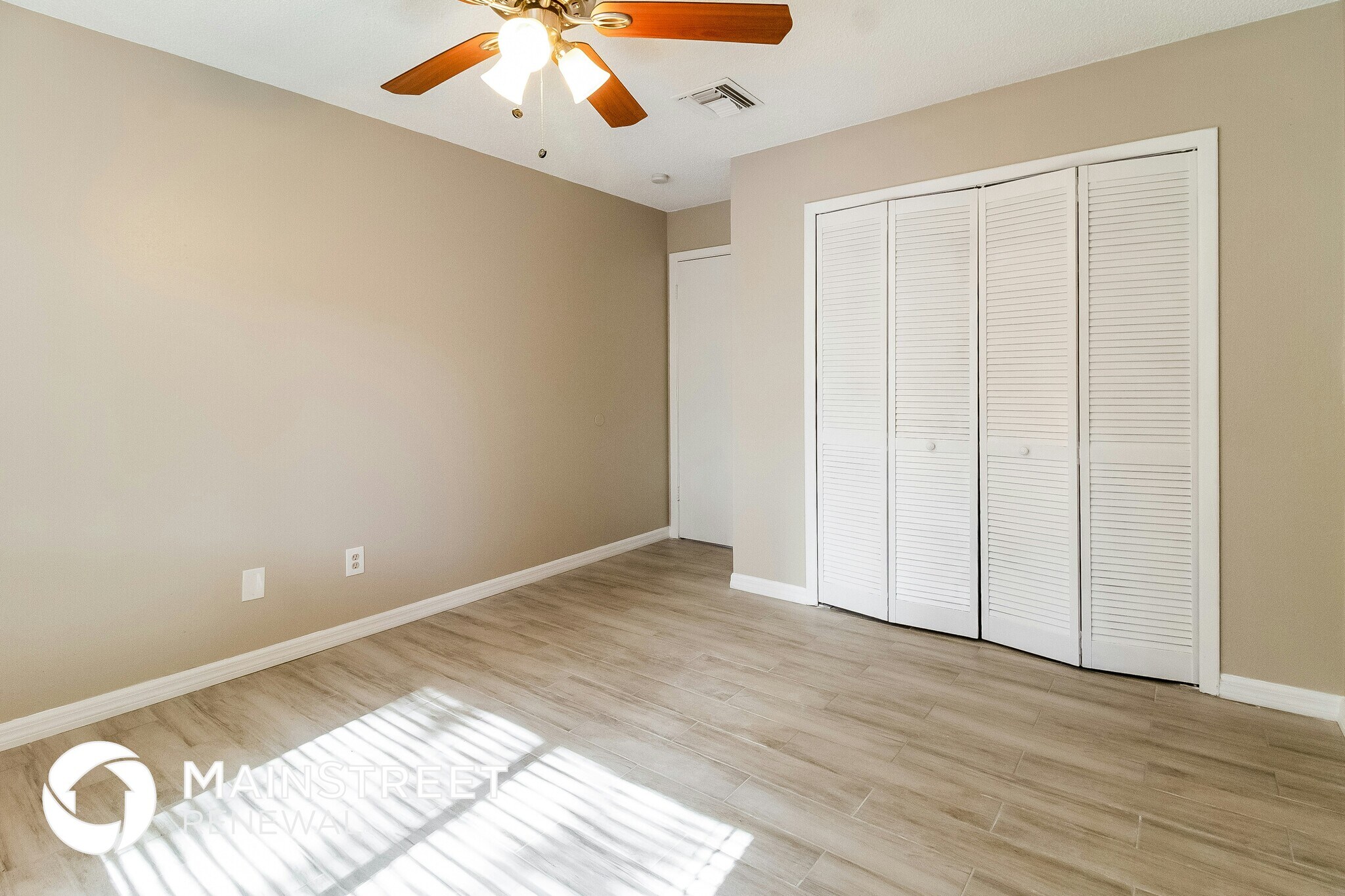 Building Photo - 2409 Oak Hollow Dr