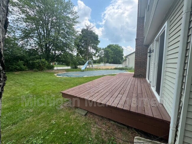 Building Photo - 3324 Bluett Rd