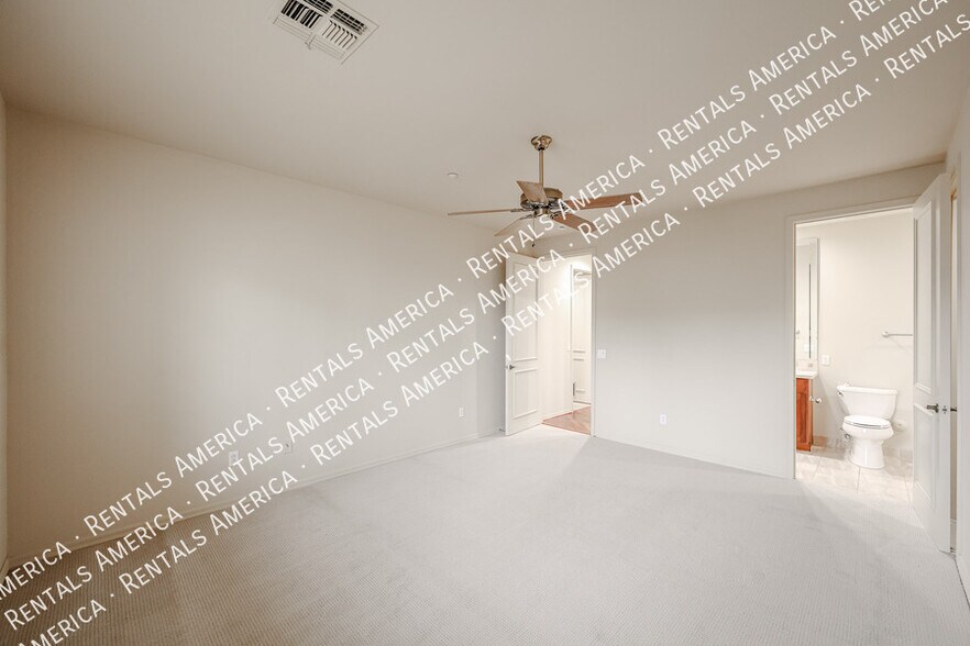 Building Photo - 7402 Hum Rd