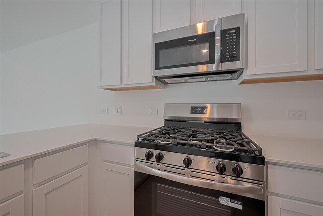 Building Photo - 3037 Dawn Sound Dr