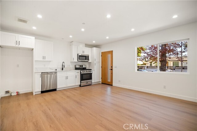 Building Photo - 6933 Jellico Ave