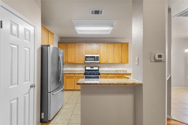 Building Photo - 1616 Chasewood Dr