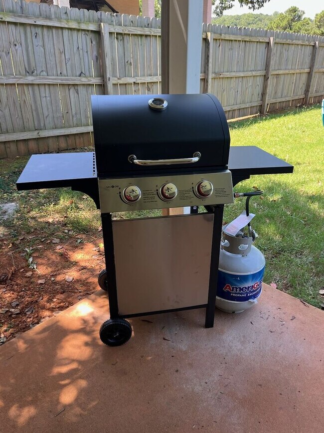 Building Photo - 20 Larkspur Avenue