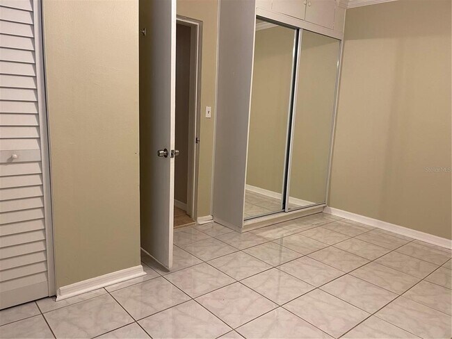 Building Photo - 3016 W Meadow St