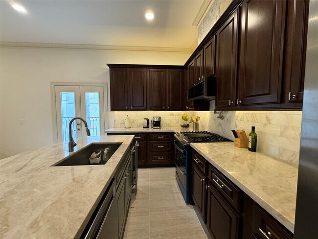 Building Photo - 2540 Prospect St