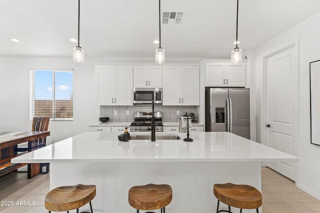 Building Photo - 5419 W Las Palmaritas Dr