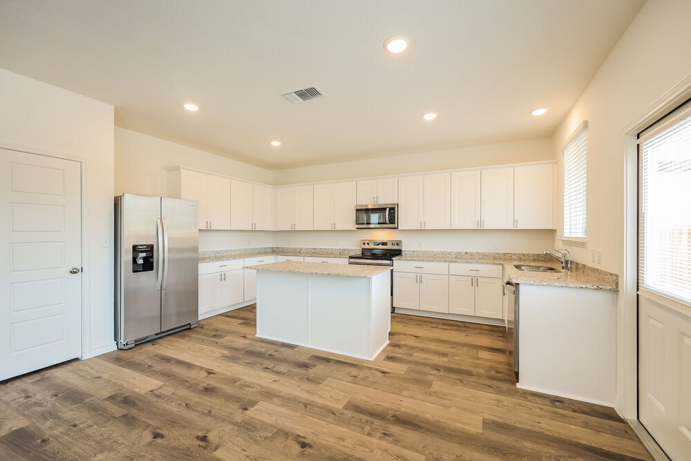 Building Photo - 1350 Vallarta Centro