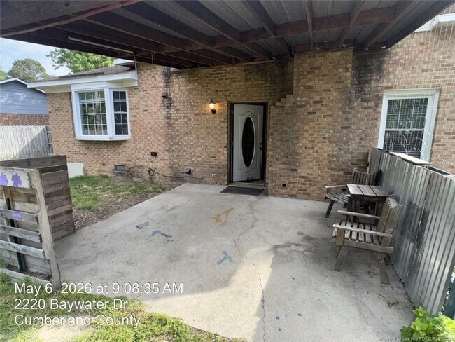 Building Photo - 2220 Baywater Dr