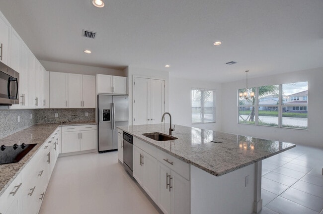 Building Photo - 9632 Highland Pointe Pass