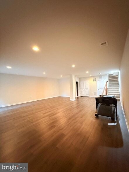 Building Photo - 42331 Benfold Square