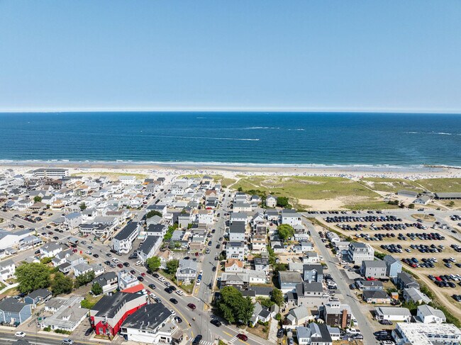 Building Photo - 2 Dover Ave