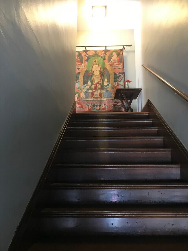 Entry stair - 839 E Ocean Blvd