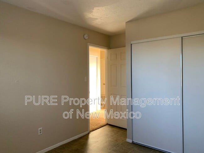 Building Photo - 4556 Platinum Dr NE