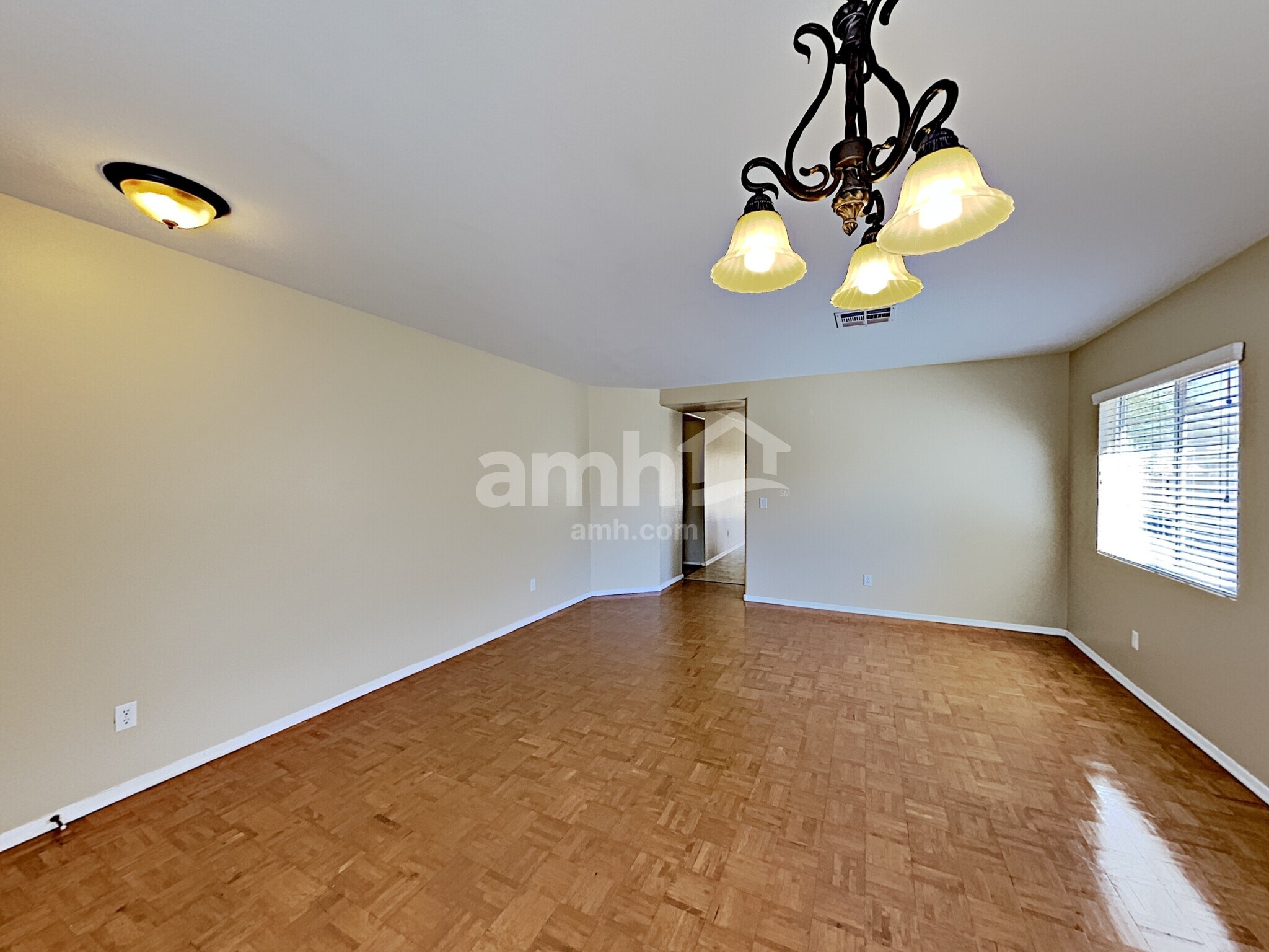 Building Photo - 22570 W Mohave St