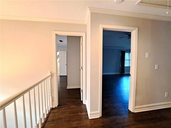 Building Photo - 2242 Lenox Walk NE