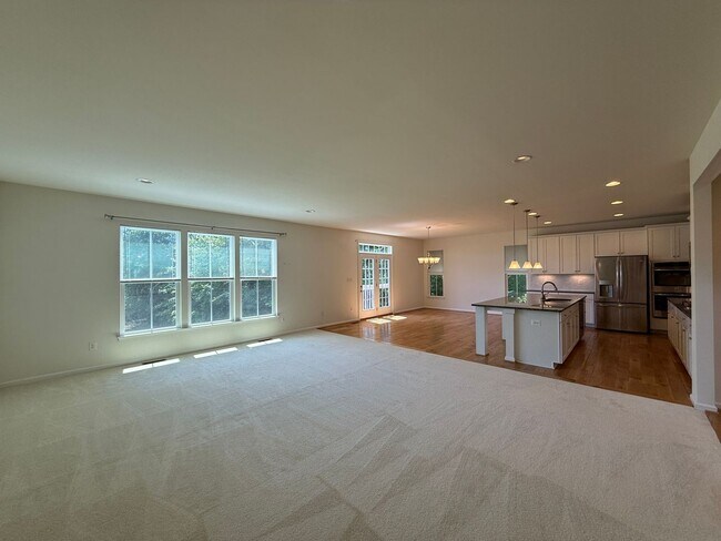 Building Photo - Spacious House in Mays Quarter