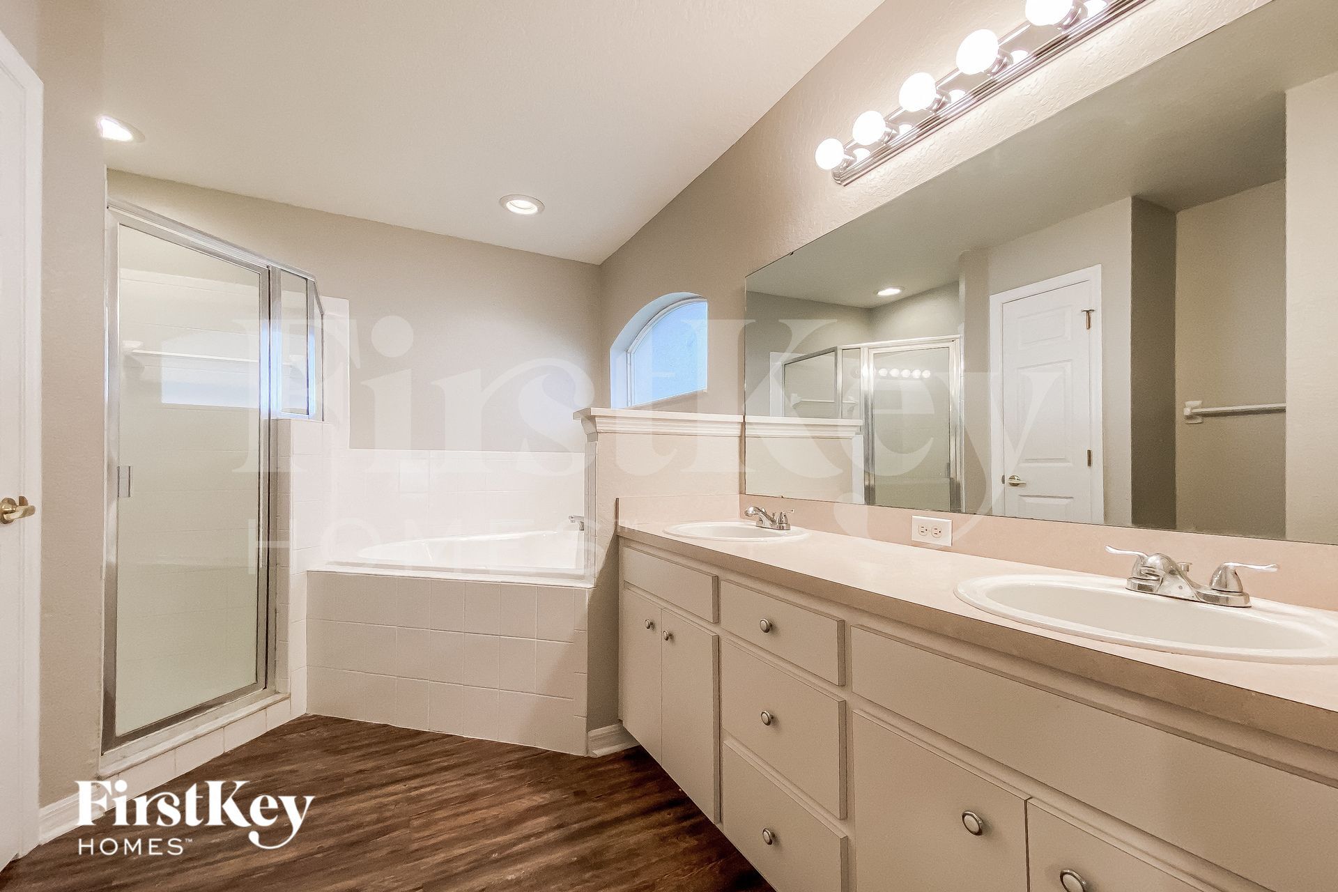 Building Photo - 6351 Hampton Pointe Cir