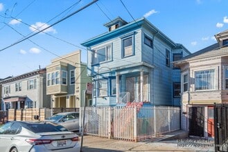 Building Photo - 848 Mead Ave