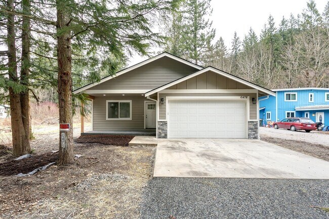 Building Photo - 3 Bed, 2 Bath Home in Maple Falls with 2 Car garage