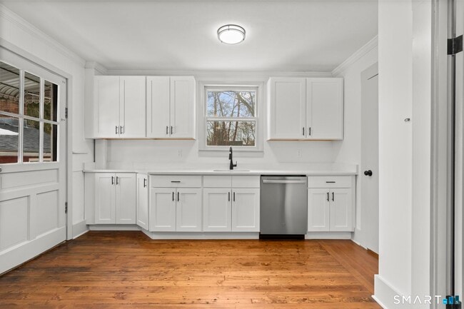 Building Photo - 26 Water St