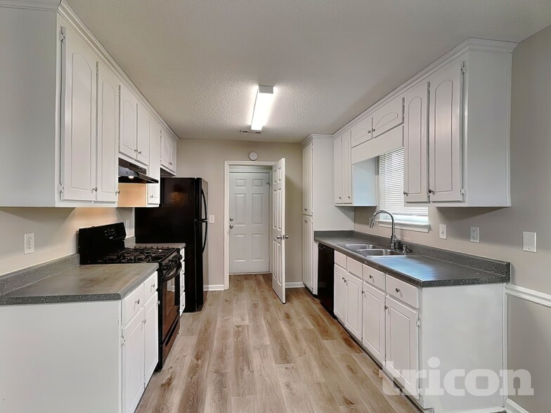 Building Photo - 372 Cheri Pl