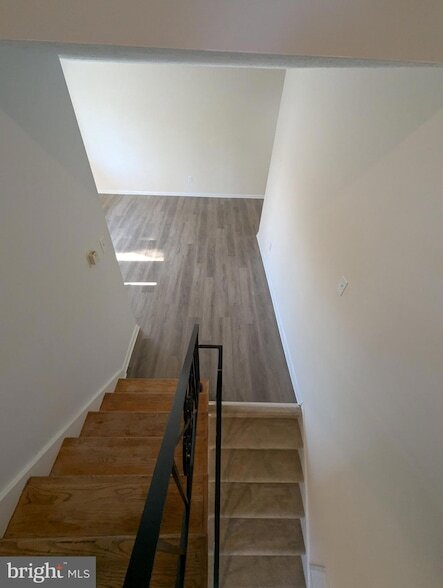 Building Photo - 6327 Willowood Ln