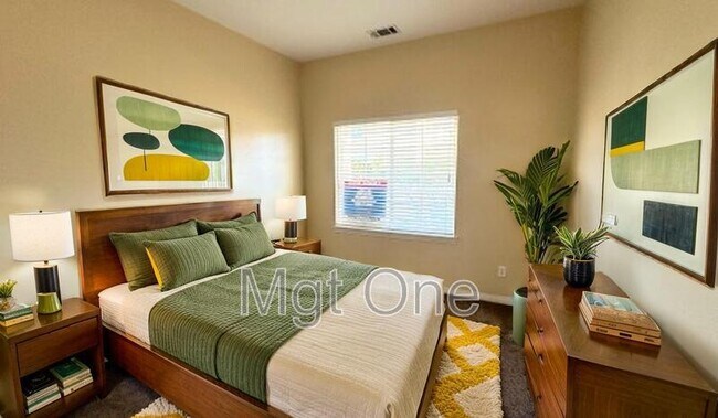 Building Photo - 7 Southern Hills Dr