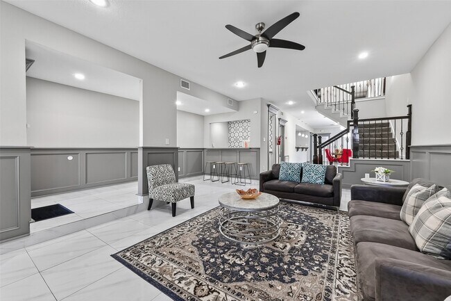 Building Photo - 11280 Braes Forest Dr