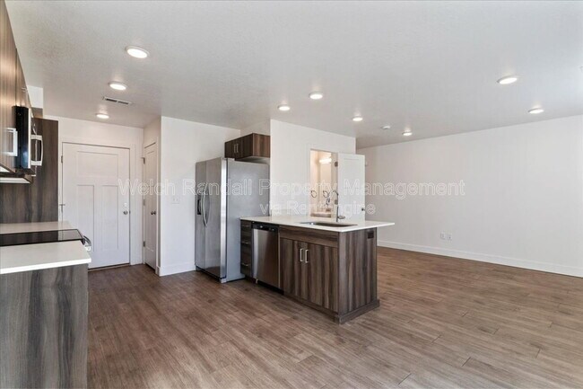 Building Photo - 1177 Shady Brook Ln S