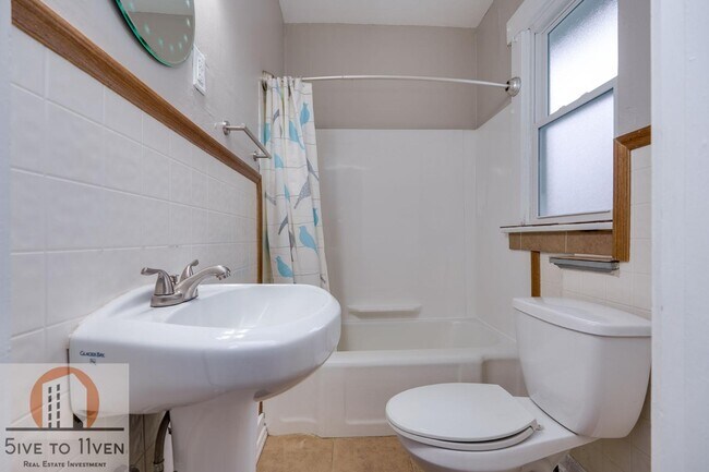 Building Photo - 1203 Arbor Ave