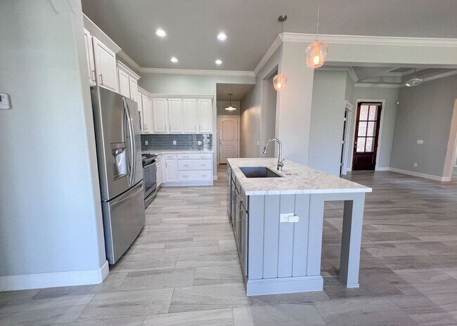 Building Photo - $500 OFF FIRST MONTHS RENT! Deer Creek Schools – 4-Bed, 2-Bath with Office