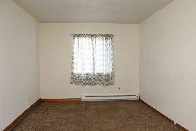 Building Photo - 4926 NE 77th Ave