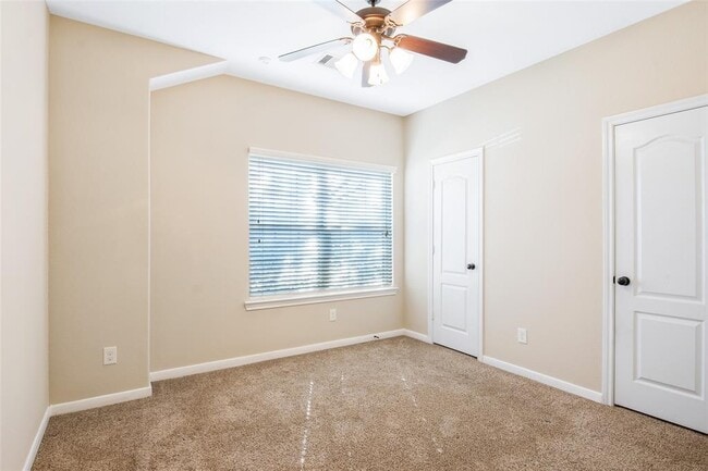 Building Photo - 21827 Mount Hunt Dr
