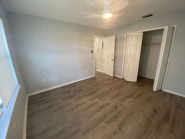 Building Photo - 2 Bedroom 1 Bath condo in Orlando for RENT