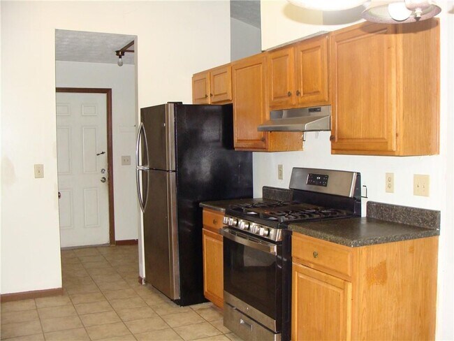 Building Photo - 2331 Newgate Dr
