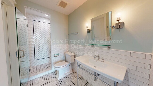 Building Photo - 1431 Riverplace Blvd