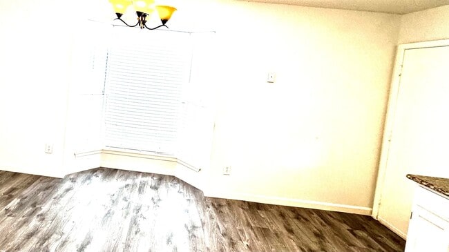 Building Photo - 2511 Maple Tree Ct