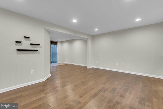 Building Photo - 8856 Youngsea Pl