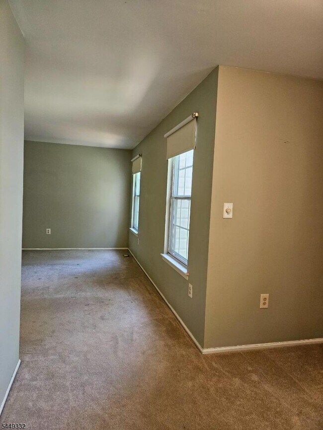 Building Photo - 271 Abbey Dr